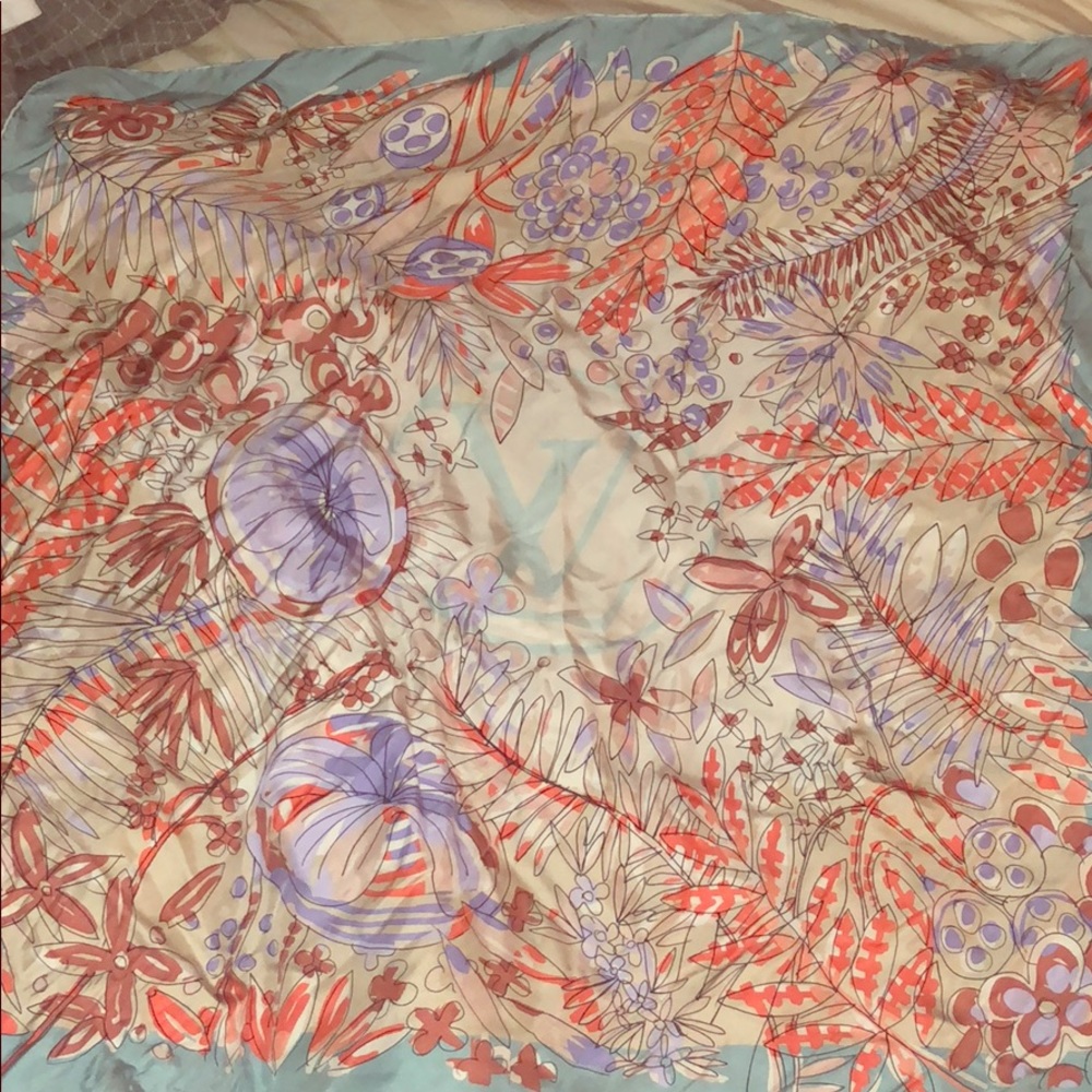 Louis Vuitton Silk scarf